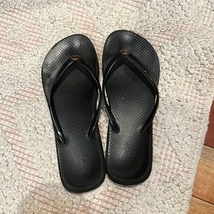 Tori Burch flip flops